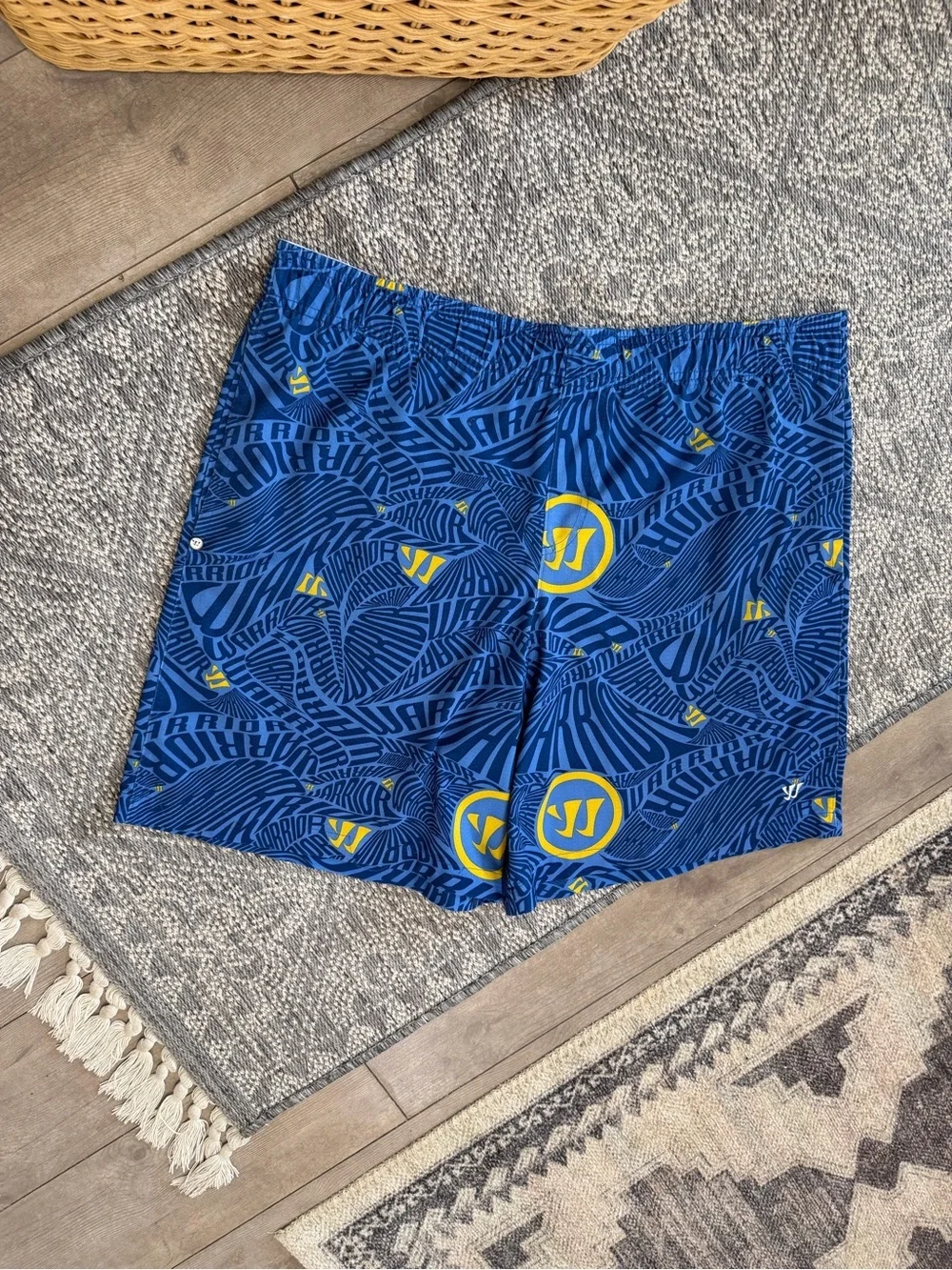 Vintage 90s Warrior Men’s Graphic Athletic Shorts Size Large